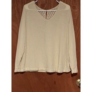 Woman's Shein Blouse Size OXL With Laced Back With Buttons